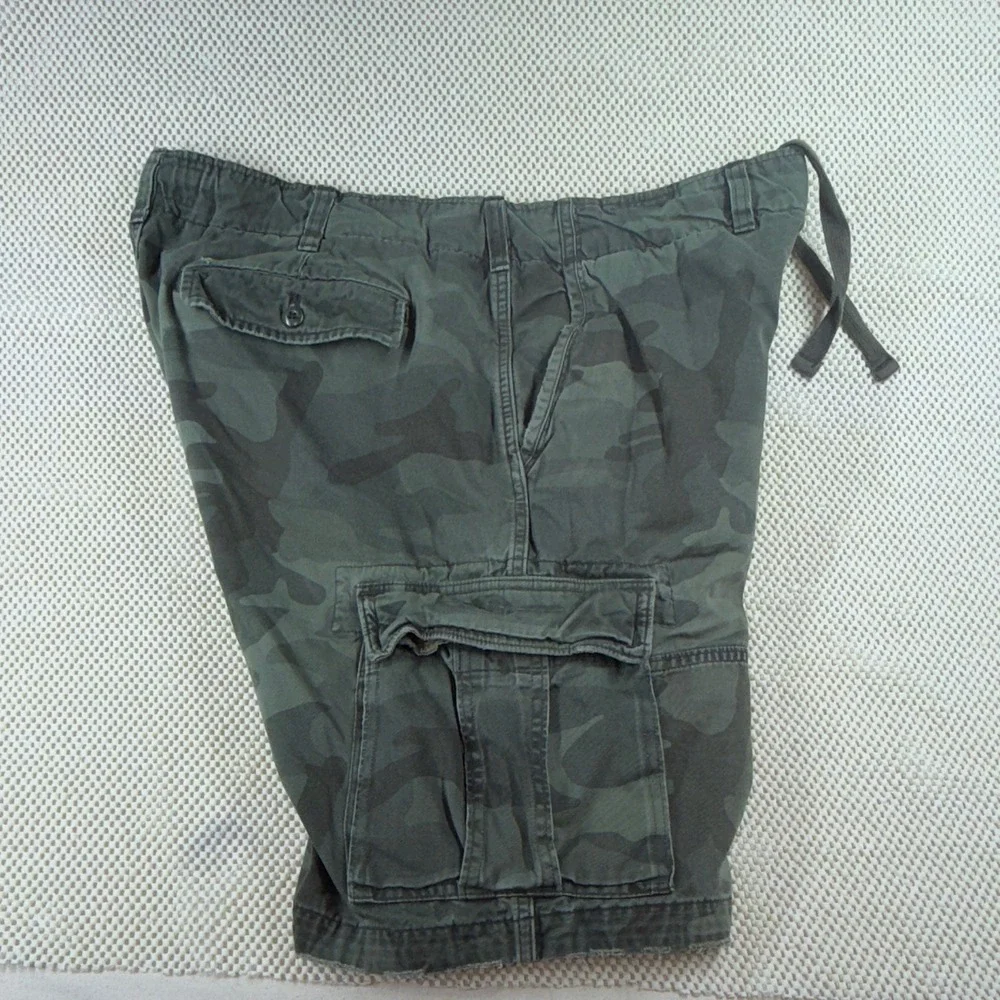 Abercrombie & Fitch Men's Green Camo Cargo Shorts Cotton Canvas Flat Front